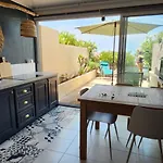 Ile Rousse Guardiola T2 Les Pieds Dans L Eau アパート