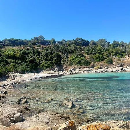 Ile Rousse Guardiola T2 Les Pieds Dans L Eau * モンティセロ